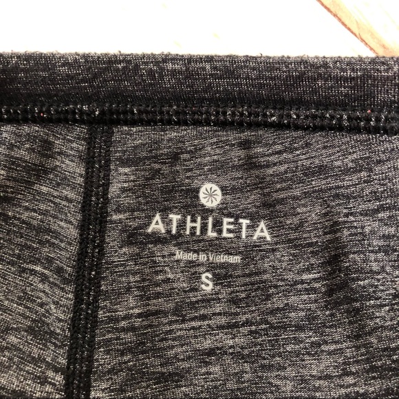 Athleta Go Getter 2 in 1 shorts leggings - Picture 4 of 4